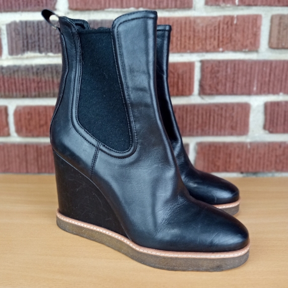 NWT Veronica Beard 'Aari 2' Water-Repellent Genuine Leather Wedge Booties in Blk - Picture 6 of 14